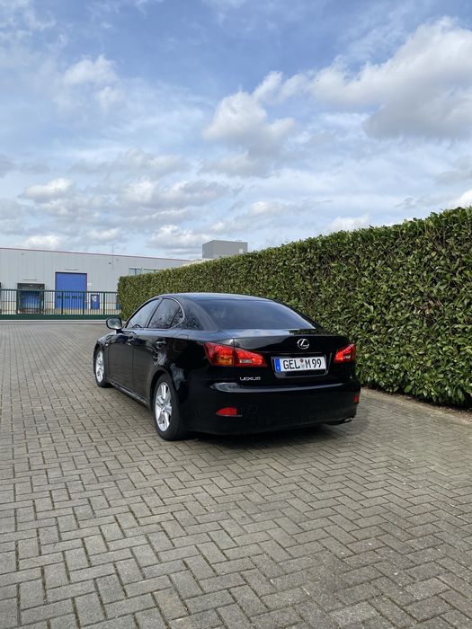 Lexus IS220D Defect