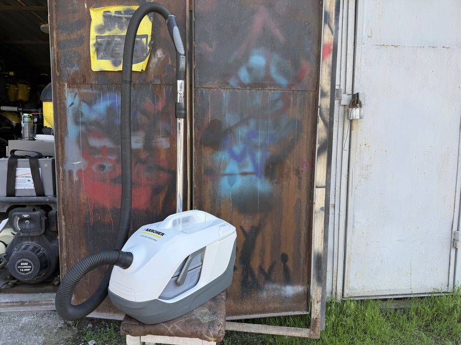 * Karcher DS6000 новая модель знаменитого пылесоса с водяным фильтром