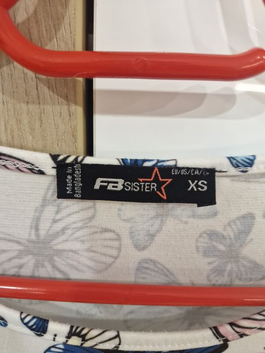 Rochie cu imprimeu fluturi eleganta