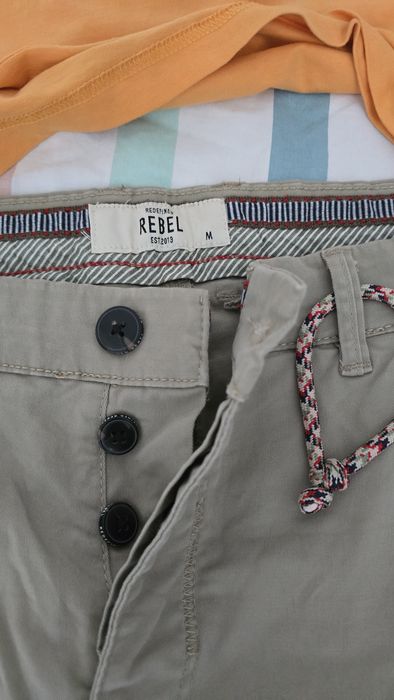 Pantaloni sport și tricou set