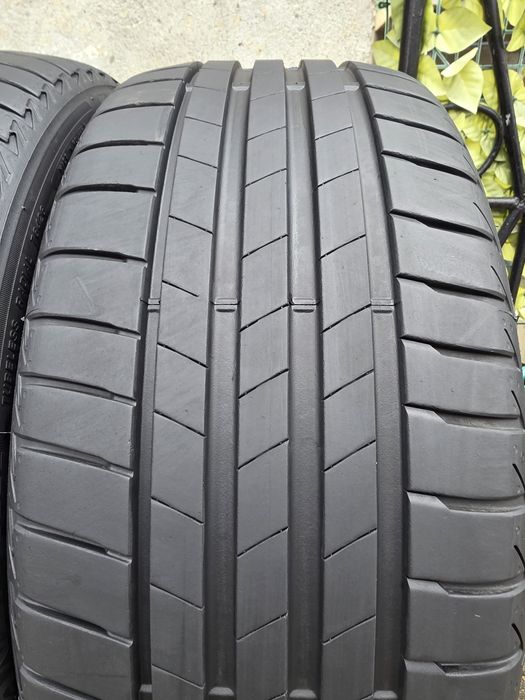 Vând patru anvelope de vara Bridgestone turanza  225 40 19 dot 2824
