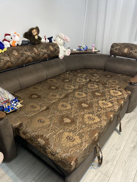 Диван с креслом угловой.