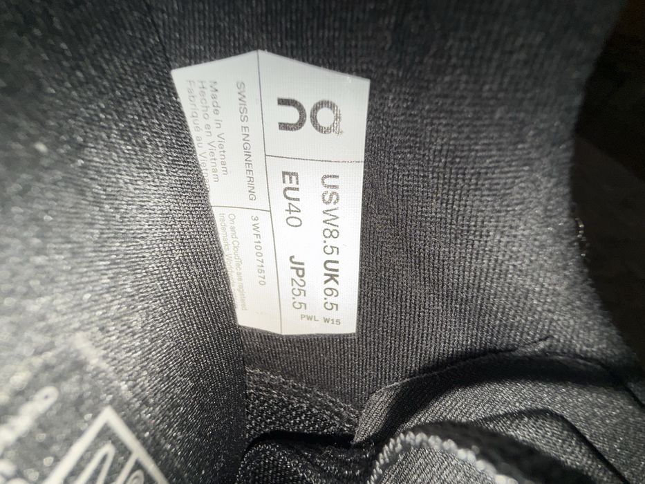 продам кроссовки