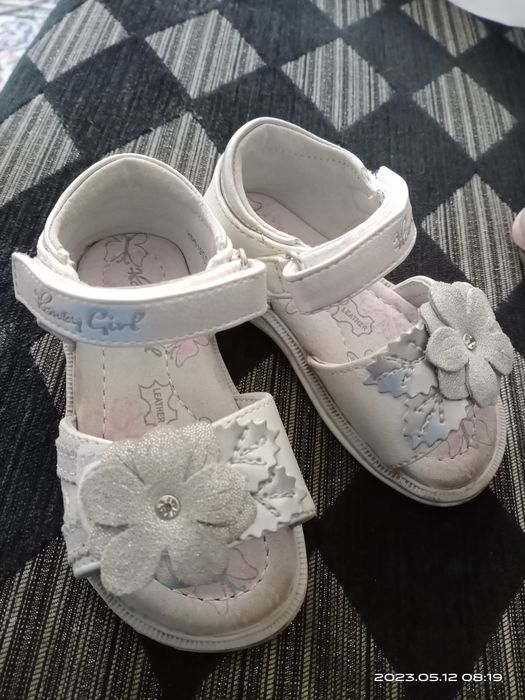 Сандали и сапожки детские на девочку