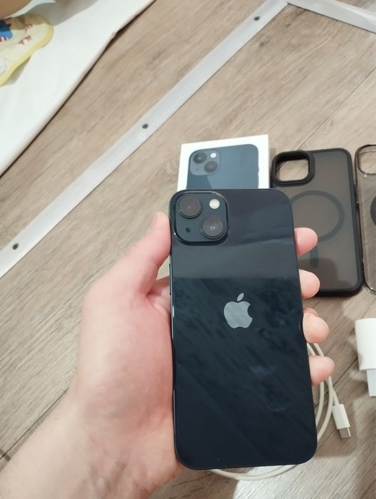 Продам Айфон 13 (128) акб 85