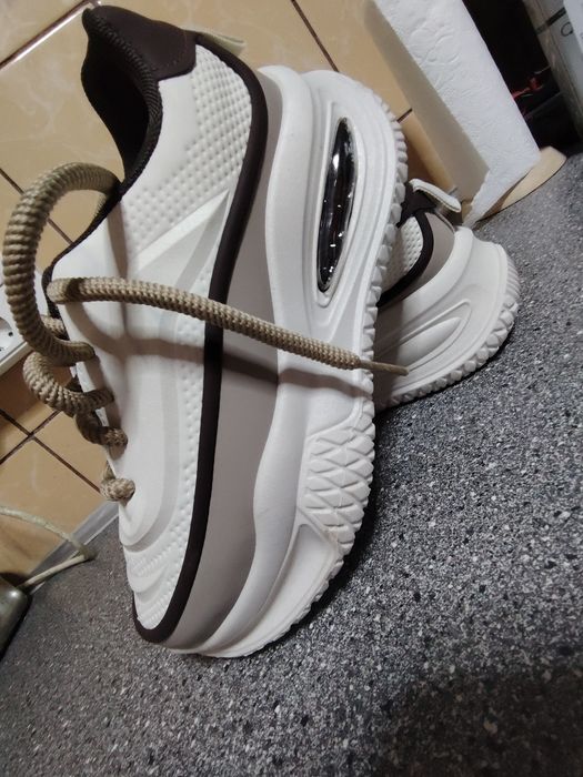 Adidasi damă de firmă ,noi