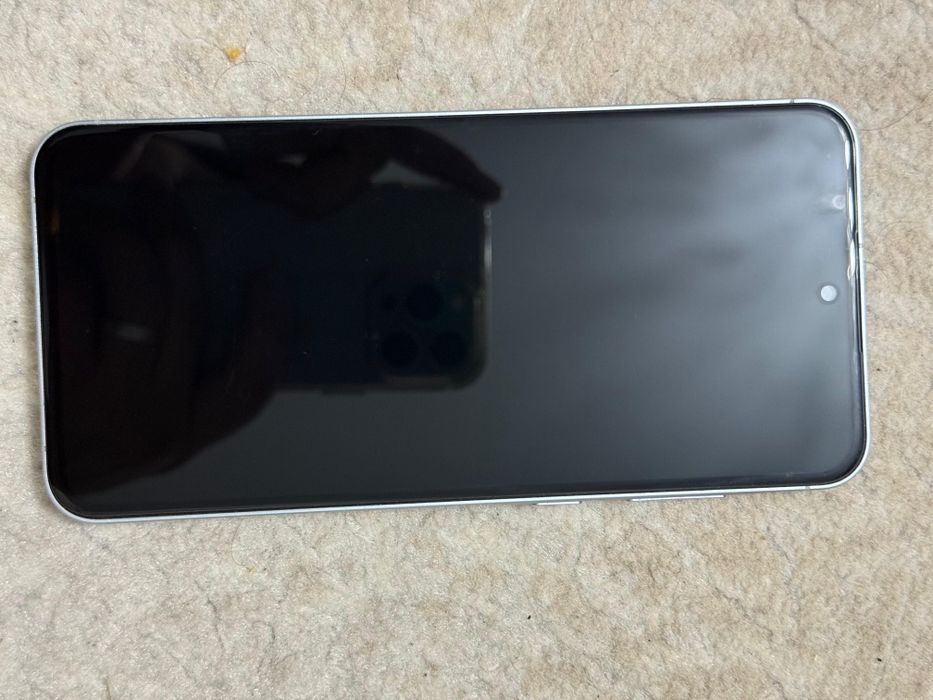 Samsung A55.   5G.   128/8