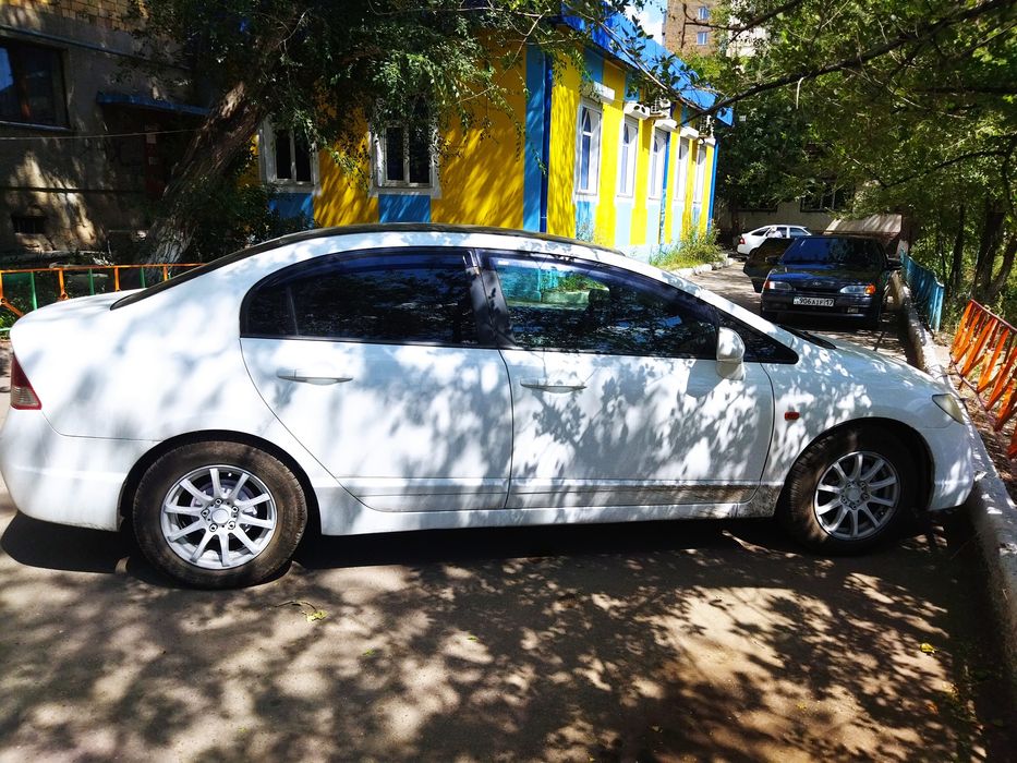 Хонда цивик 2005г