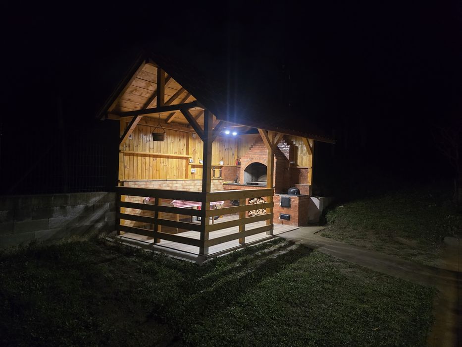 Inchiriem cabana pensiune  pentru Paste, sejururi /evenimente Olanesti