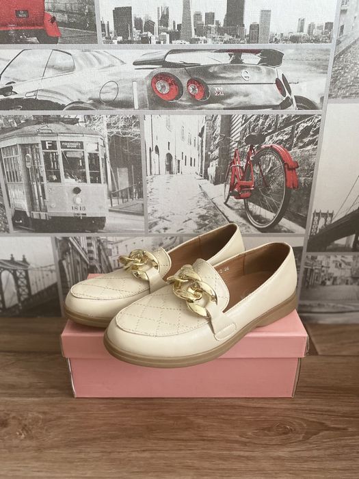 Продам новую обувь