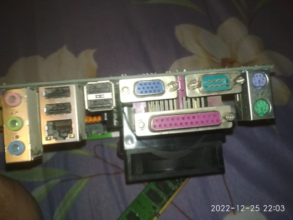 Монитор LG19 и материнская плата