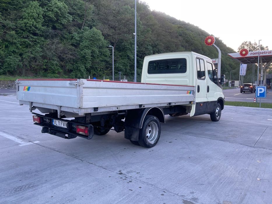 Iveco dayli 3000 diseal  7 locuri ! an 2016 euro 6 Clima Carlig dublu spate