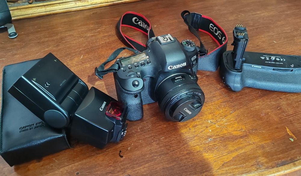 Canon 6d mark 2 cu tot ce se vede in poze