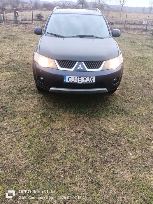 Vand Mitsubishi  outlender