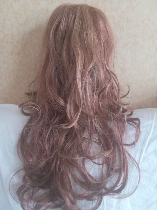 Продам парик .г Рудный.