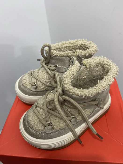 Продам детскую обувь