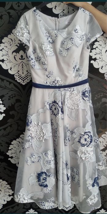 Продам вечерние платья