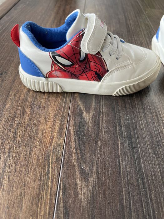 Детски обувки номер 27