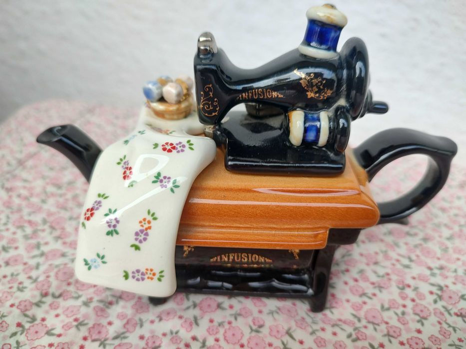 Колекционерски чайници на Paul Cardew, Swineside -нови 04.03.26