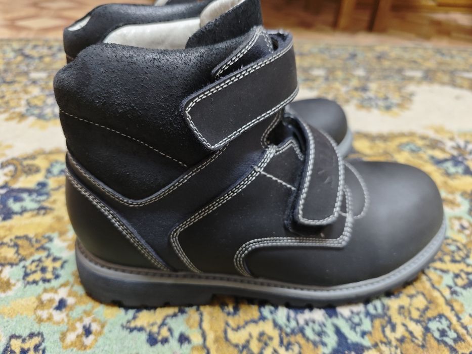 Ботинки Фламинго новые р.39