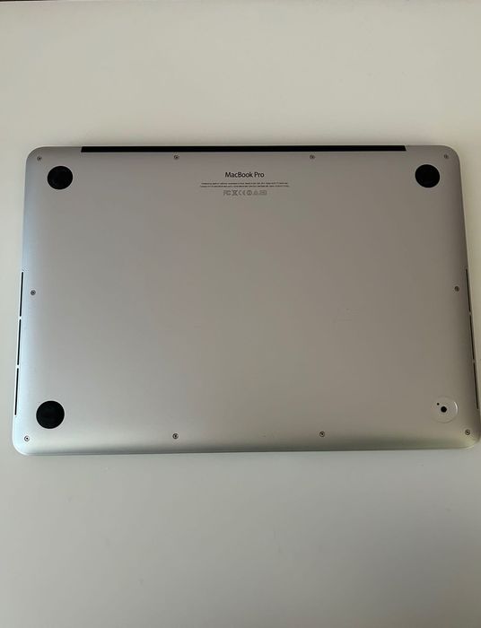 MacBook Pro (13" 256GB SSD 8GB Ram Mid 2014)