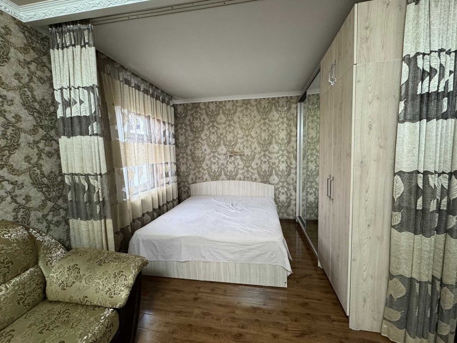 Продаю свою однокомнатную квартиру Новза 2/4/4