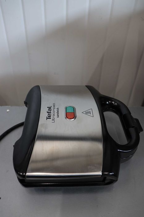 Уред за сандвичи Tefal Ultracompact SM155212, 700W, Незалепващи плочи
