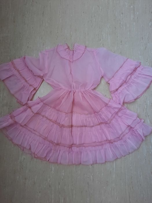 Продам костюм на девочку