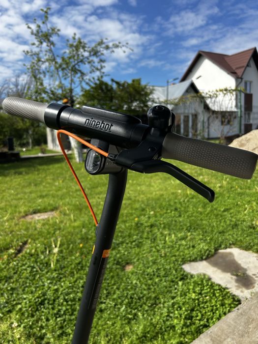 Trotinetă electrică ninebot E2 plus
