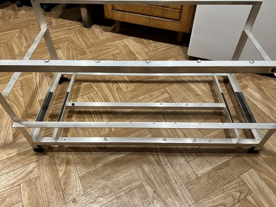Open frame за дънна платка и видео карти