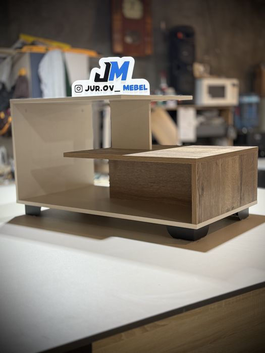 Журнальный столик