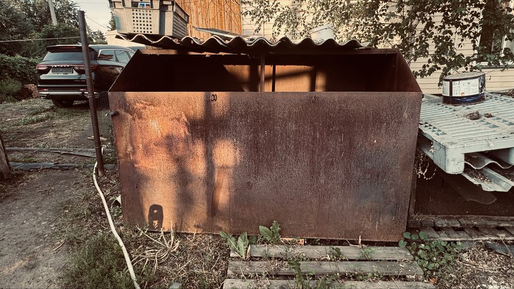 Чан для корма продам