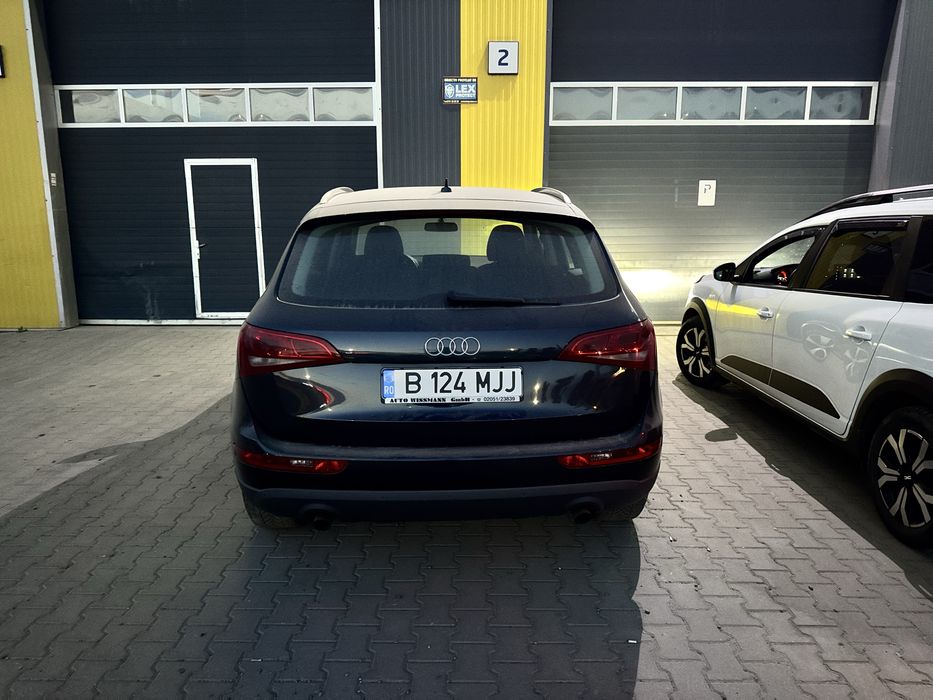 Vand/schimb Audi Q5 quattro 2012 cu Dacia Spring