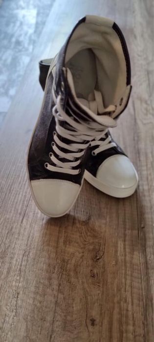 Vand snikers Hogan Rebel marimea 38