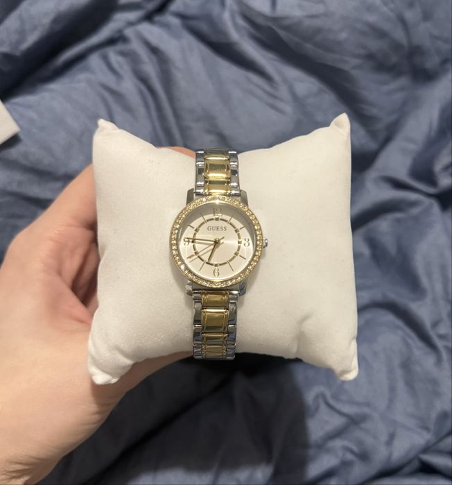 Дамски часавник GUESS