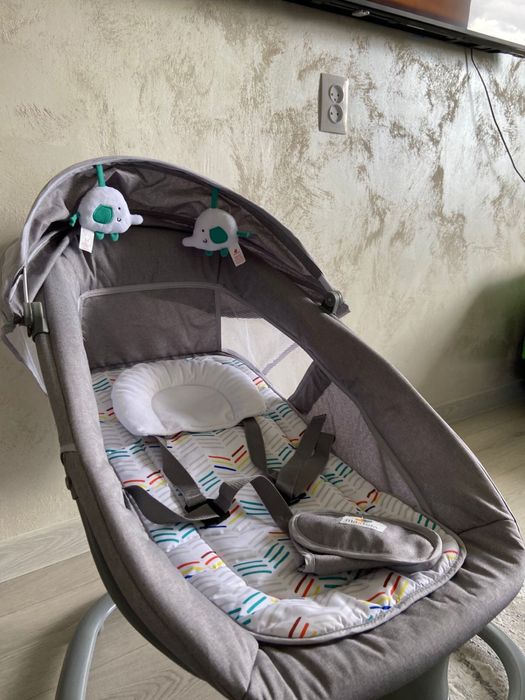 Продается шезлонг качалка