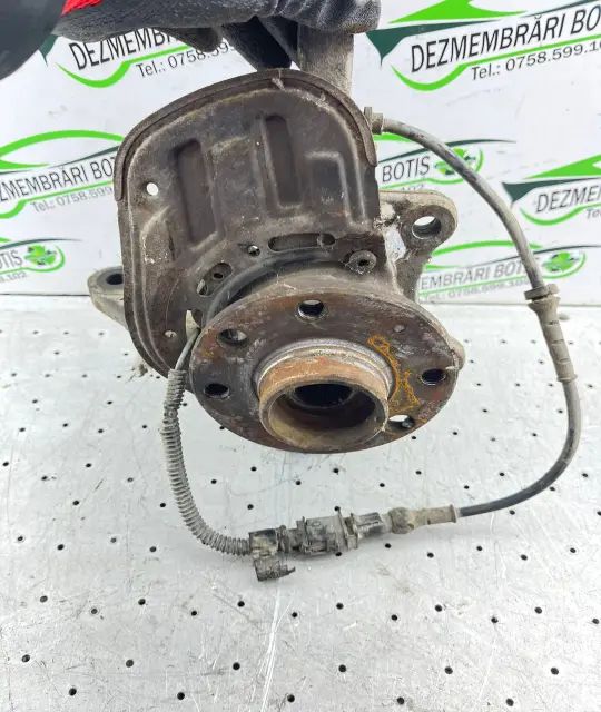 Fuzeta fata dreapta GM13154318 Opel Combo 2005 1.3 CDTI MT (70 hp)