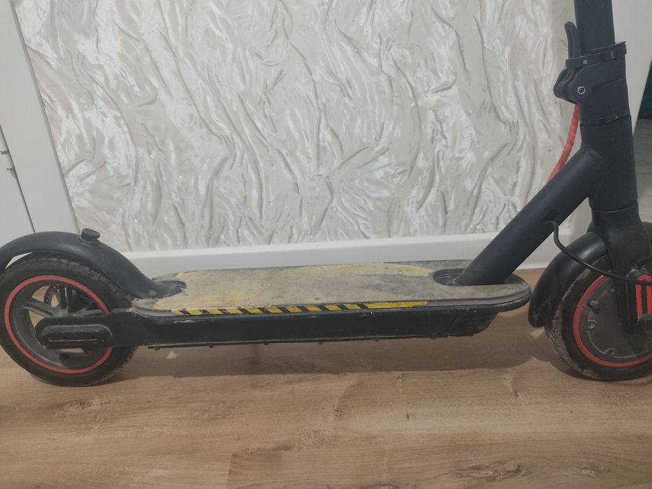 Электросамокат новый продаётся с максимальной скоростью 30км/ч