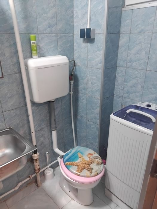 Inchiriez garsoniera zona Moroasa