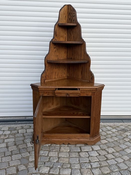 Масивен дъбов ъглов шкаф / витрина