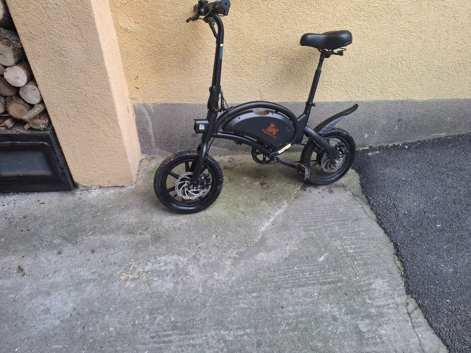 Vând  trotineta  kugo khirin  v 1