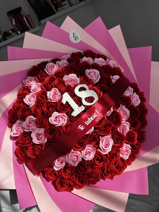 Buchet de 101 trandafiri
