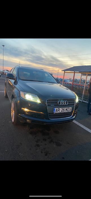 Vând masină Audi Q7
