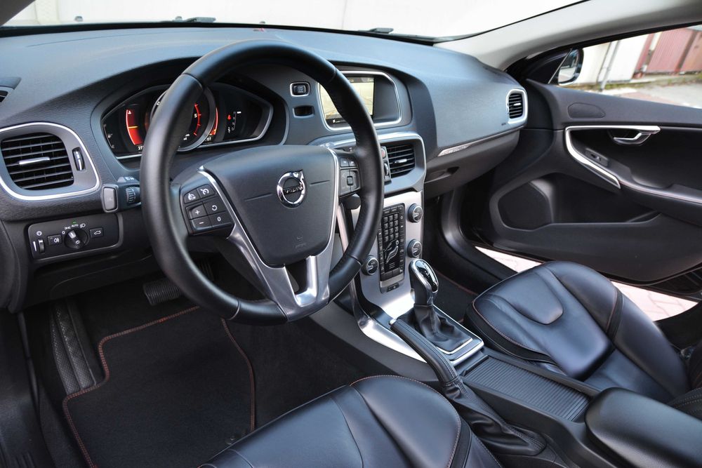 Volvo V40 / 2.0 / Cross Country /Posibilitate Rate/Leasing/GARANTIE