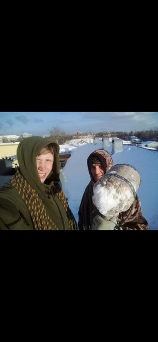 Альпинист чистка снега