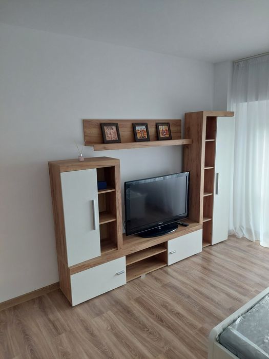 Vand garsoniera 42 mp, renovata , langa Piata Alba-Iulia, mall Vitan