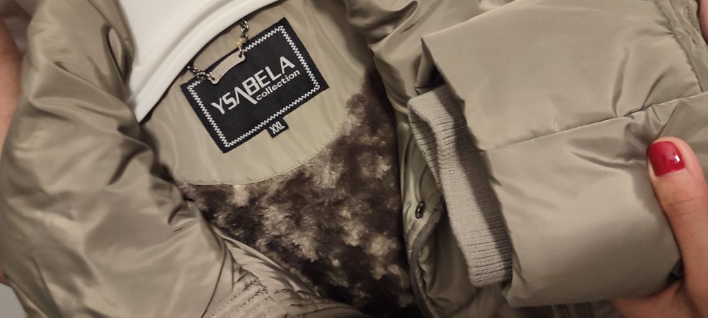 Jacheta dama de fâș îmblănită ,cu gluga detașabilă