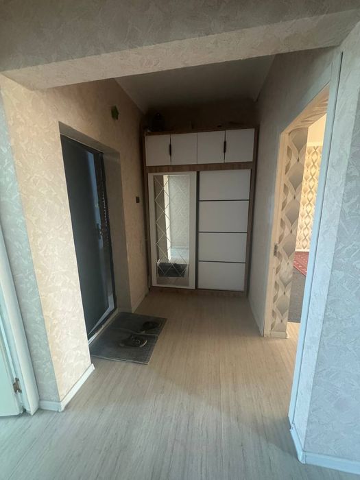 Uchtepa tumanida 2 xona 3 xona qilingan Kv sotiladi.