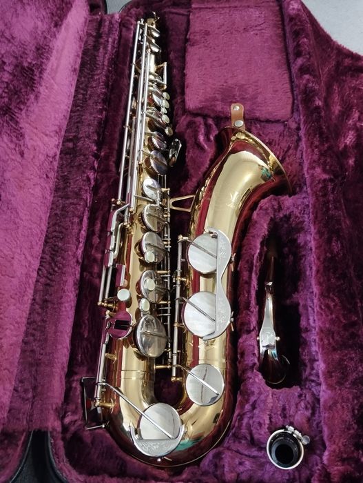 Saxofon tenor Amati