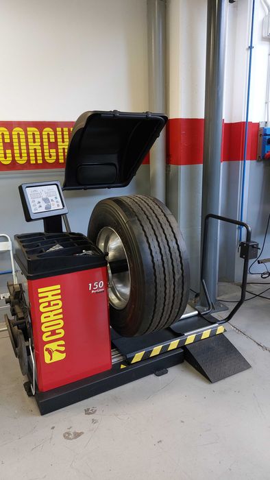 CORGHI - ProLine Truck150  Баланс машина за гуми на товарни автомобили